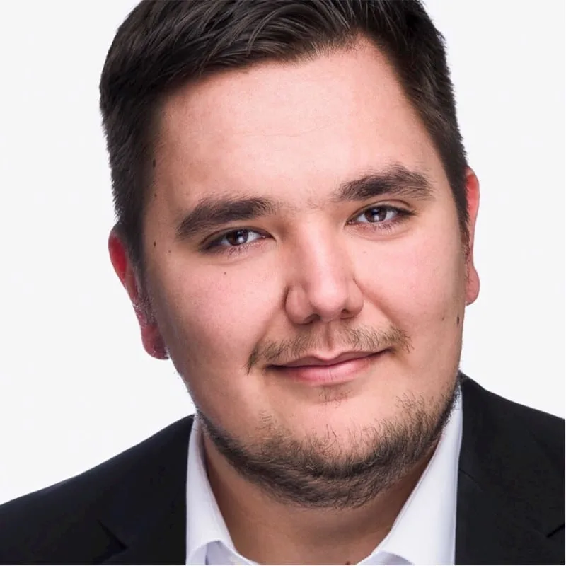 Porträt von Dennis Wagner